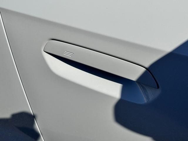 Ｘ１ ｓＤｒｉｖｅ　１８ｉ　Ｍスポーツ　試乗車・テクノロジーＰＫＧ・ハンドルヒーター　ＡｐｐｌｅＣａｒＰｌａｙ・アンビエントライト・ａｎｄｒｏｉｄオート・全方位カメラ・１９インチアルミホイール・・ＨＵＤ・レーンチェンジアシスト・ミラーＥＴＣ（25枚目）