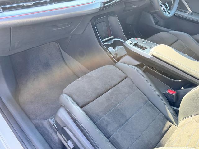 Ｘ１ ｓＤｒｉｖｅ　１８ｉ　Ｍスポーツ　試乗車・テクノロジーＰＫＧ・ハンドルヒーター　ＡｐｐｌｅＣａｒＰｌａｙ・アンビエントライト・ａｎｄｒｏｉｄオート・全方位カメラ・１９インチアルミホイール・・ＨＵＤ・レーンチェンジアシスト・ミラーＥＴＣ（38枚目）