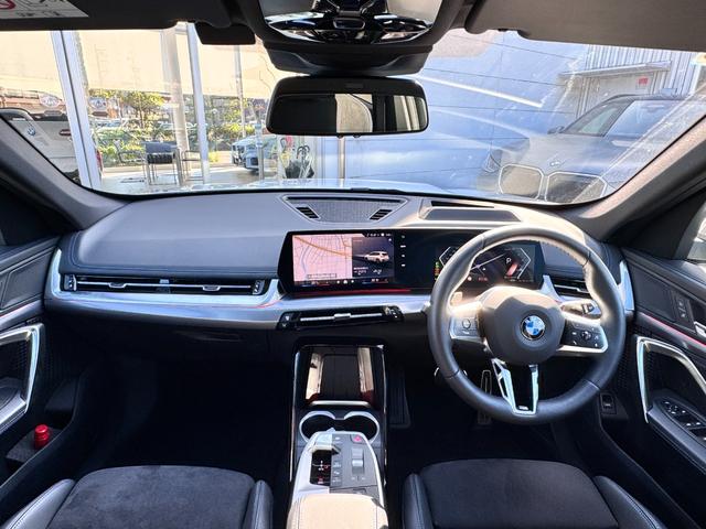 Ｘ１ ｓＤｒｉｖｅ　１８ｉ　Ｍスポーツ　試乗車・テクノロジーＰＫＧ・ハンドルヒーター　ＡｐｐｌｅＣａｒＰｌａｙ・アンビエントライト・ａｎｄｒｏｉｄオート・全方位カメラ・１９インチアルミホイール・・ＨＵＤ・レーンチェンジアシスト・ミラーＥＴＣ（44枚目）