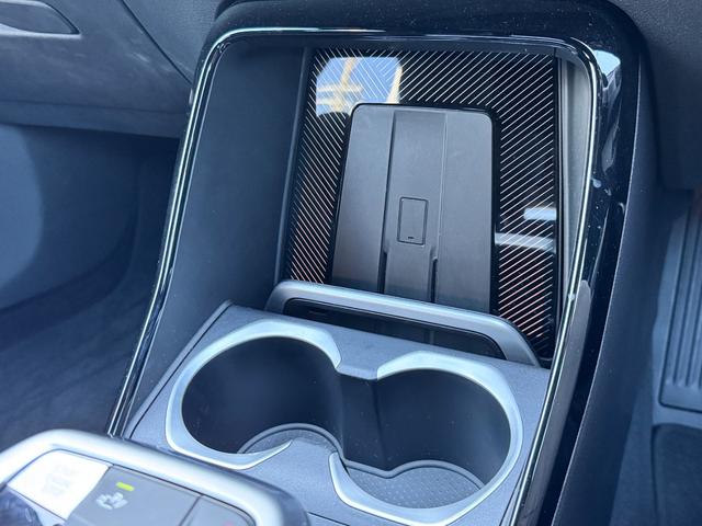 Ｘ１ ｓＤｒｉｖｅ　１８ｉ　Ｍスポーツ　試乗車・テクノロジーＰＫＧ・ハンドルヒーター　ＡｐｐｌｅＣａｒＰｌａｙ・アンビエントライト・ａｎｄｒｏｉｄオート・全方位カメラ・１９インチアルミホイール・・ＨＵＤ・レーンチェンジアシスト・ミラーＥＴＣ（68枚目）