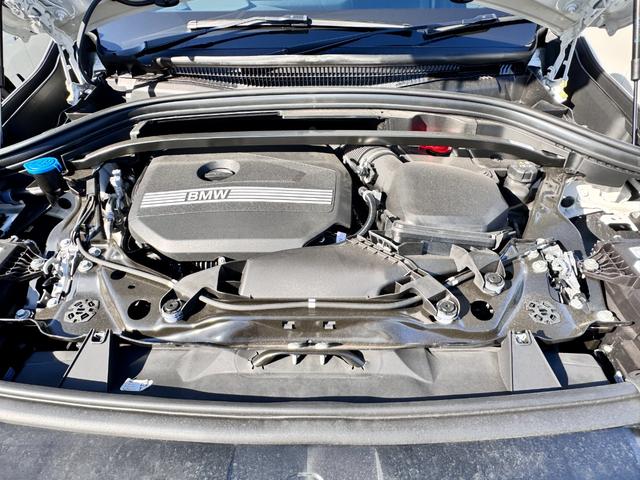 Ｘ１ ｓＤｒｉｖｅ　１８ｉ　Ｍスポーツ　試乗車・テクノロジーＰＫＧ・ハンドルヒーター　ＡｐｐｌｅＣａｒＰｌａｙ・アンビエントライト・ａｎｄｒｏｉｄオート・全方位カメラ・１９インチアルミホイール・・ＨＵＤ・レーンチェンジアシスト・ミラーＥＴＣ（74枚目）
