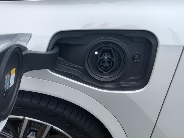 ｉＸ１ ｅＤｒｉｖｅ　２０　Ｍスポーツ　試乗車・テクノロジーＰＫＧ・１８インチＡＷ・ＡＣＣ　ＡｐｐｌｅＣａｒＰｌａｙ・ａｎｄｒｏｉｄオート・アンビエントライト・全方位カメラ・ワイヤレス充電・ＨＵＤ・オートホールド・ミラーＥＴＣ（18枚目）
