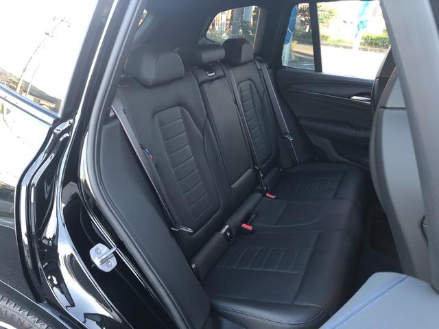 Ｘ３ Ｍ４０ｄ　仕入車両・ファストトラックＰＫＧ・２０インチＡｐｐｌｅＣａｒＰｌａｙ・アンビエントライト・全方位カメラ・レッドキャリパー・Ｍスポーツシート・ヘッドＵＰディスプレイ・純正ＴＶ・・電動シート・ミラーＥＴＣ（21枚目）