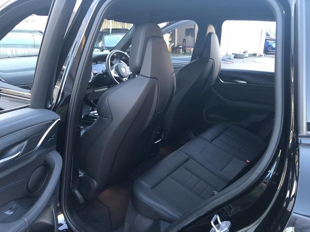 Ｘ３ Ｍ４０ｄ　仕入車両・ファストトラックＰＫＧ・２０インチＡｐｐｌｅＣａｒＰｌａｙ・アンビエントライト・全方位カメラ・レッドキャリパー・Ｍスポーツシート・ヘッドＵＰディスプレイ・純正ＴＶ・・電動シート・ミラーＥＴＣ（22枚目）