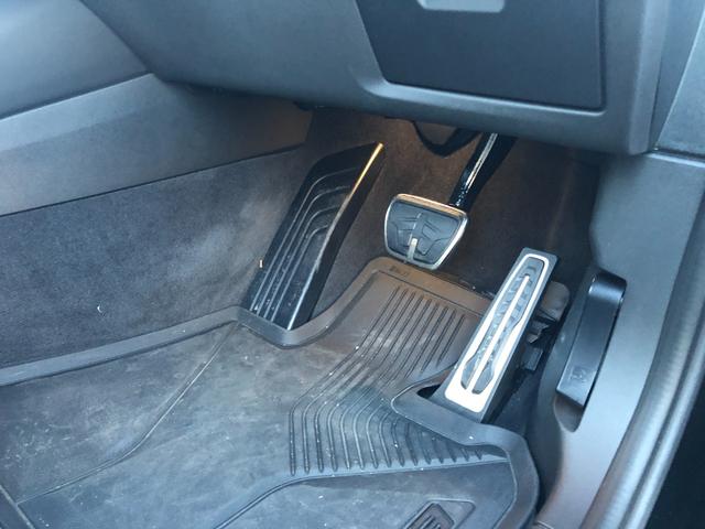 Ｘ３ Ｍ４０ｄ　仕入車両・ファストトラックＰＫＧ・２０インチＡｐｐｌｅＣａｒＰｌａｙ・アンビエントライト・全方位カメラ・レッドキャリパー・Ｍスポーツシート・ヘッドＵＰディスプレイ・純正ＴＶ・・電動シート・ミラーＥＴＣ（40枚目）