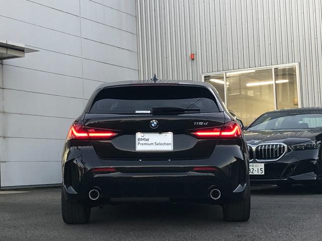１シリーズ １１８ｄ　Ｍスポーツ　仕入車両・社外ＴＶ・ヘッドＵＰディスプレイＡｐｐｌｅＣａｒＰｌａｙ・アンビエントライト・バックカメラ・電動トランク・電動シート・オートホールド・１８インチアルミホイール・ワイヤレス充電・ミラーＥＴＣ（12枚目）