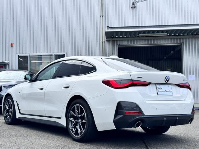 ４シリーズ ４２０ｄ　ｘＤｒｉｖｅグランクーペ　Ｍスポーツ　仕入車両・サウンドＰＫＧ・ハーマンカードンサラウンド・ＡｐｐｌｅＣａｒＰｌａｙ・アンビエントライト・シートヒーター・１８インチＡＷ・電動リアゲート・全方位カメラ・ミラーＥＴＣ（12枚目）