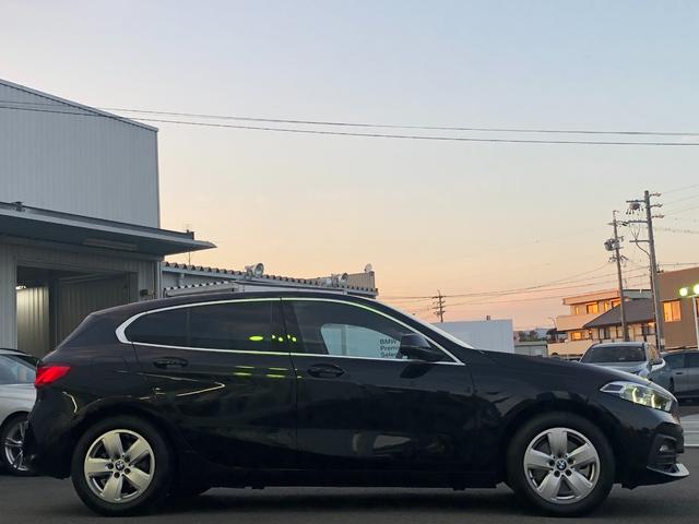 1シリーズ 118i プレイ 仕入車両・ストレージPKG・16インチAW・ACC AppleCarPlay・アンビエントライト・バックカメラ・オートホールド・電動シート・電動トランク・ミラーETC(9枚目)