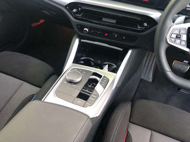 4シリーズ 420d xDriveグランクーペ Mスポーツ 試乗車UP・サウンドPKG・Hカードン・ACC AppleCarPlay・アンビエントライト・全方位カメラ・ヘッドUPディスプレイ・オートホールド・純正TV・・ステアリングヒーター・・ミラーETC(31枚目)