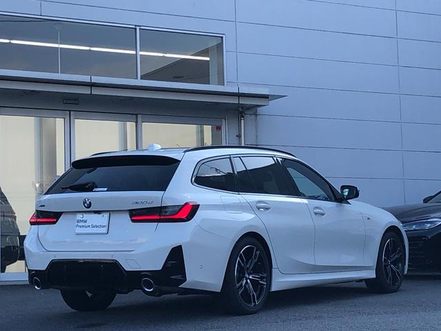 ｉＤｒｉｖｅコントローラーはナビ等のディスプレイ操作を行うものです。最先端の人間工学に基づいて設計されたコントローラーは、扱い方もごくシンプルなためすぐにその使い方を理解して直感的に操作することができ