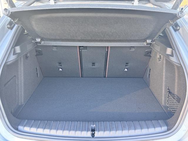 １シリーズ １２０　Ｍスポーツ　試乗車・テクノロジーＰＫＧ・ＡｐｐｌｅＣａｒＰｌａｙ・ａｎｄｒｏｉｄオート・アンビエントライト・全方位カメラ・オートホールド・ヘッドＵＰディスプレイ・インテリアカメラ・電動シート・ミラーＥＴＣ（27枚目）