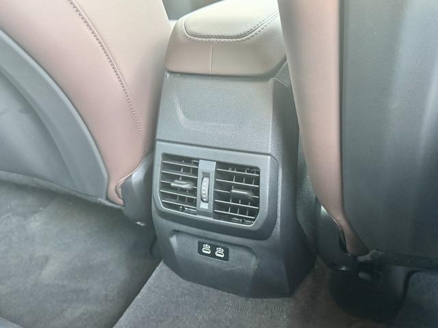 １シリーズ １２０　Ｍスポーツ　試乗車・テクノロジーＰＫＧ・ＡｐｐｌｅＣａｒＰｌａｙ・ａｎｄｒｏｉｄオート・アンビエントライト・全方位カメラ・オートホールド・ヘッドＵＰディスプレイ・インテリアカメラ・電動シート・ミラーＥＴＣ（39枚目）