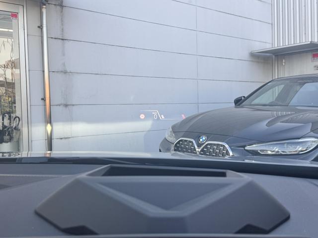 １シリーズ １２０　Ｍスポーツ　試乗車・テクノロジーＰＫＧ・ＡｐｐｌｅＣａｒＰｌａｙ・ａｎｄｒｏｉｄオート・アンビエントライト・全方位カメラ・オートホールド・ヘッドＵＰディスプレイ・インテリアカメラ・電動シート・ミラーＥＴＣ（53枚目）