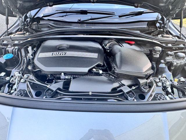 １シリーズ １２０　Ｍスポーツ　試乗車・テクノロジーＰＫＧ・ＡｐｐｌｅＣａｒＰｌａｙ・ａｎｄｒｏｉｄオート・アンビエントライト・全方位カメラ・オートホールド・ヘッドＵＰディスプレイ・インテリアカメラ・電動シート・ミラーＥＴＣ（71枚目）