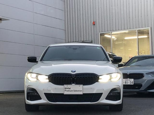 3シリーズ 320dxDriveMスポーツエディションサンライズ 仕入車両・限定車・ブラックキドニーグリル・19インチブラックホイール・Mリアスポイラ―・ブラックサイドミラー・AppleCarPlay・アンビエントライト・Mシートベルト・バックカメラ・ミラーETC(7枚目)