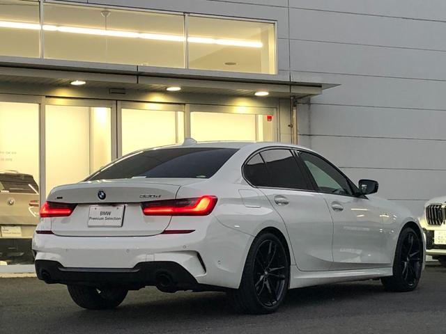 3シリーズ 320dxDriveMスポーツエディションサンライズ 仕入車両・限定車・ブラックキドニーグリル・19インチブラックホイール・Mリアスポイラ―・ブラックサイドミラー・AppleCarPlay・アンビエントライト・Mシートベルト・バックカメラ・ミラーETC(11枚目)