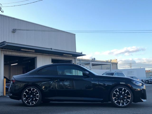 2シリーズ 220iクーペ Mスポーツ 試乗車・Mスポーツシート・19インチAW・ACC・AppleCarPlay・アンビエントライト・全方位カメラ・オートホールド・ステアリングヒーター・ヘッドUPディスプレイ・黒革シート・ミラーETC(11枚目)