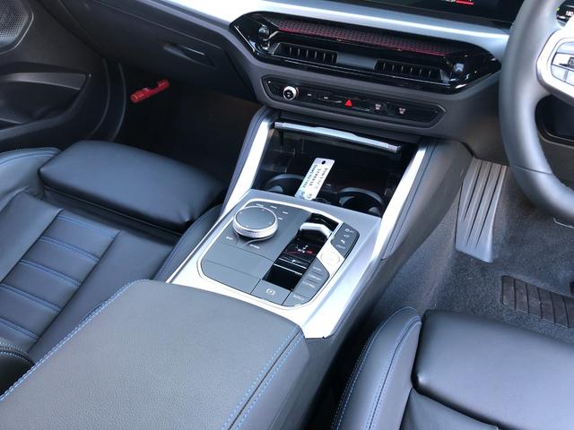 2シリーズ 220iクーペ Mスポーツ 試乗車・Mスポーツシート・19インチAW・ACC・AppleCarPlay・アンビエントライト・全方位カメラ・オートホールド・ステアリングヒーター・ヘッドUPディスプレイ・黒革シート・ミラーETC(30枚目)