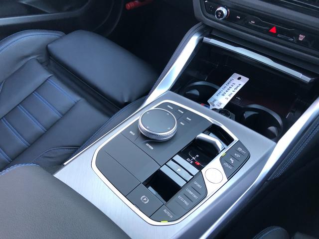 2シリーズ 220iクーペ Mスポーツ 試乗車・Mスポーツシート・19インチAW・ACC・AppleCarPlay・アンビエントライト・全方位カメラ・オートホールド・ステアリングヒーター・ヘッドUPディスプレイ・黒革シート・ミラーETC(43枚目)