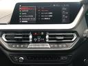 Ｍ２３５ｉ　ｘＤｒｉｖｅグランクーペ　当社試乗車ＵＰ・Ｍスポーツシート・Ｍスポーツブレーキ・ＡｐｐｌｅＣａｒＰｌａｙ・アンビエントライト・オートホールド・ワイヤレスチャージ・アダプティブクルーズコントロール・１８インチＡＷ・ミラーＥＴＣ（52枚目）