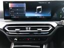 ３１８ｉ　Ｍスポーツ　当社試乗車ＵＰ・ＬＣＩモデル・コンフォートＰＫＧ・カーブドディスプレイ・１８インチＡＷ・ＨＵＤ・ＡｐｐｌｅＣａｒＰｌａｙ・アンビエントライト・電動リアゲート・全方位カメラ・ミラーＥＴＣ（63枚目）