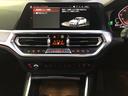 320dxDriveMスポーツエディションサンライズ 仕入車両・限定車・ブラックキドニーグリル・19インチブラックホイール・Mリアスポイラ―・ブラックサイドミラー・AppleCarPlay・アンビエントライト・Mシートベルト・バックカメラ・ミラーETC(56枚目)