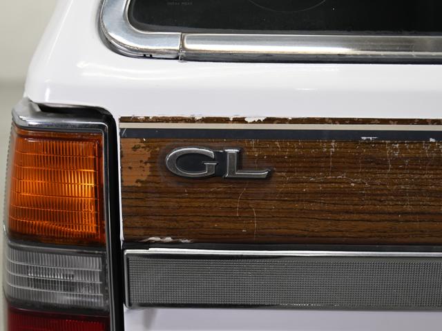 セドリックワゴン ＧＬ　ＭＴ　記録簿　カセット　エアコン　パワーステアリング　パワーウィンドウ　運転席エアバッグ（35枚目）