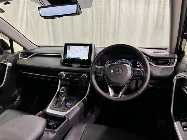 ＲＡＶ４ Ｇ　Ｚパッケージ　衝突被害軽減システム　メモリーナビ　フルセグ　バックカメラ　ＥＴＣ　ドラレコ　ＣＤ　ＤＶＤ再生　サンルーフ　電動シート　オートクルーズコントロール　ＬＥＤヘッドランプ　スマートキー　キーレス　４ＷＤ（8枚目）