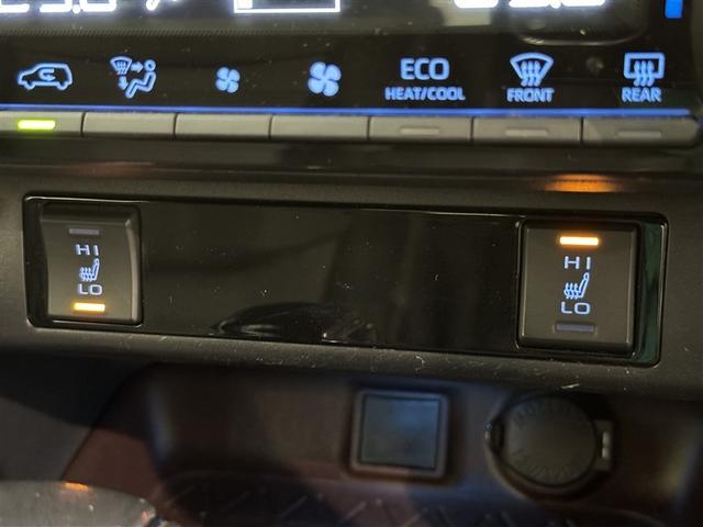 ＲＡＶ４ Ｇ　Ｚパッケージ　衝突被害軽減システム　メモリーナビ　フルセグ　バックカメラ　ＥＴＣ　ドラレコ　ＣＤ　ＤＶＤ再生　サンルーフ　電動シート　オートクルーズコントロール　ＬＥＤヘッドランプ　スマートキー　キーレス　４ＷＤ（18枚目）