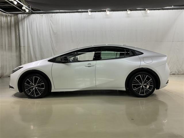 プリウス Z 衝突被害軽減システム フルセグ バックカメラ ETC ミュージックプレイヤー接続可 電動シート オートクルーズコントロール LEDヘッドランプ スマートキー キーレス ハイブリッド(4枚目)