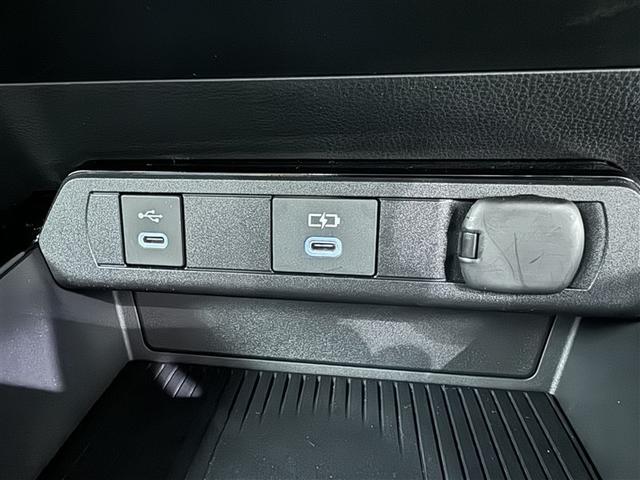 プリウス Z 衝突被害軽減システム フルセグ バックカメラ ETC ミュージックプレイヤー接続可 電動シート オートクルーズコントロール LEDヘッドランプ スマートキー キーレス ハイブリッド(21枚目)