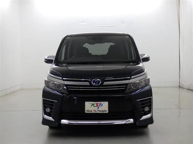 ヴォクシー ハイブリッドＺＳ　煌ＩＩ　衝突被害軽減システム　メモリーナビ　フルセグ　バックカメラ　ＥＴＣ　ＣＤ　後席モニター　ＬＥＤヘッドランプ　両側電動スライド　乗車定員７人　３列シート　スマートキー　キーレス　ハイブリッド（3枚目）