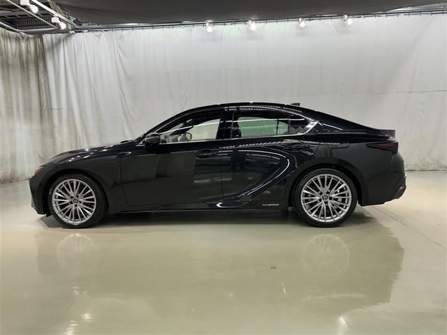 IS IS300h バージョンL 衝突被害軽減システム メモリーナビ フルセグ バックカメラ ETC ドラレコ CD ミュージックプレイヤー接続可 DVD再生 革シート 電動シート オートクルーズコントロール LEDヘッドランプ(4枚目)