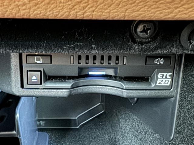 IS IS300h バージョンL 衝突被害軽減システム メモリーナビ フルセグ バックカメラ ETC ドラレコ CD ミュージックプレイヤー接続可 DVD再生 革シート 電動シート オートクルーズコントロール LEDヘッドランプ(16枚目)