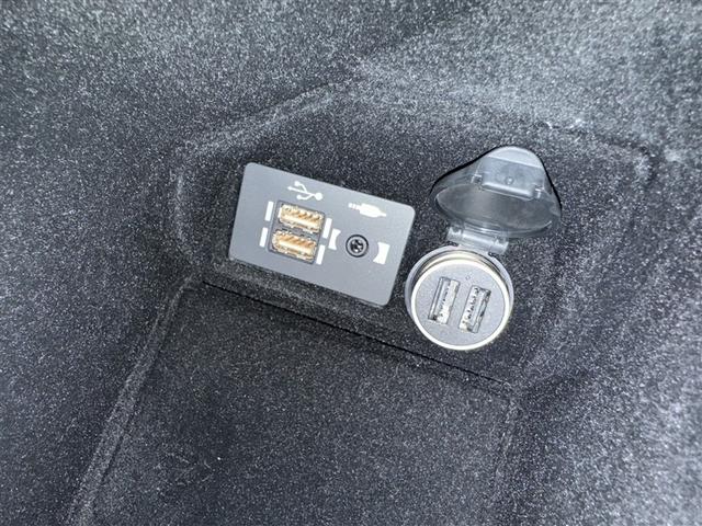 IS IS300h バージョンL 衝突被害軽減システム メモリーナビ フルセグ バックカメラ ETC ドラレコ CD ミュージックプレイヤー接続可 DVD再生 革シート 電動シート オートクルーズコントロール LEDヘッドランプ(19枚目)