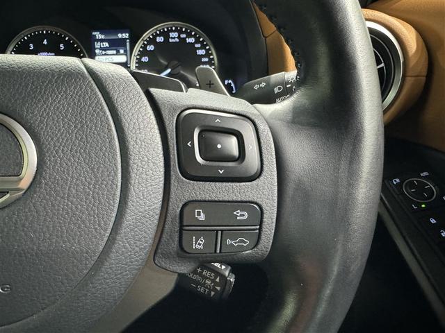 IS IS300h バージョンL 衝突被害軽減システム メモリーナビ フルセグ バックカメラ ETC ドラレコ CD ミュージックプレイヤー接続可 DVD再生 革シート 電動シート オートクルーズコントロール LEDヘッドランプ(25枚目)