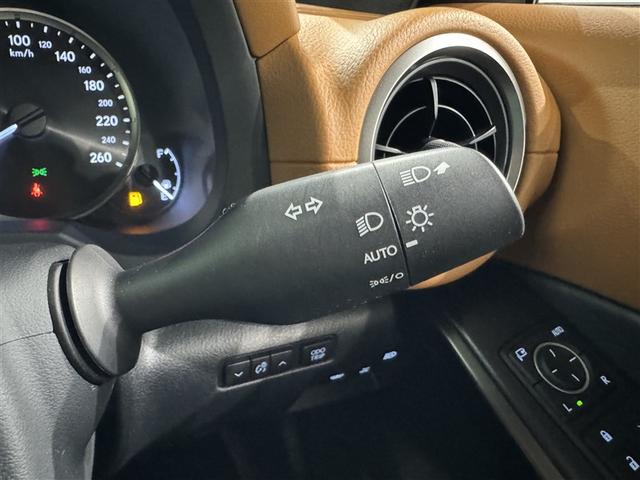 IS IS300h バージョンL 衝突被害軽減システム メモリーナビ フルセグ バックカメラ ETC ドラレコ CD ミュージックプレイヤー接続可 DVD再生 革シート 電動シート オートクルーズコントロール LEDヘッドランプ(26枚目)