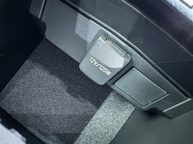 カローラクロス ハイブリッド　Ｚ　衝突被害軽減システム　フルセグ　バックカメラ　ＥＴＣ　ドラレコ　ミュージックプレイヤー接続可　電動シート　オートクルーズコントロール　ＬＥＤヘッドランプ　スマートキー　キーレス　ハイブリッド（17枚目）