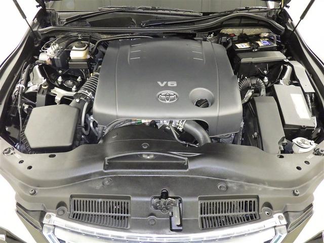 普段はあまり見ないエンジンルーム内も綺麗に仕上げています。見えないところも清潔に保ちたいですよね。