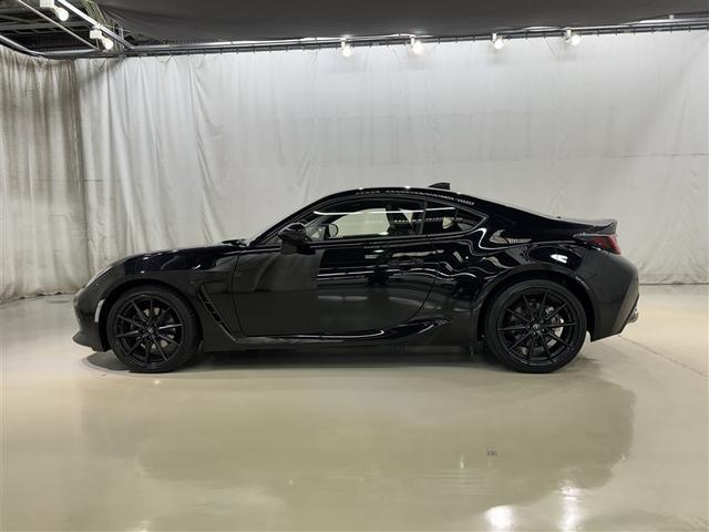 ＧＲ８６ ＲＺ　６速マニュアル　メモリーナビ　フルセグ　バックカメラ　ＥＴＣ　ドラレコ　ＣＤ　ミュージックプレイヤー接続可　オートクルーズコントロール　ＬＥＤヘッドランプ　スマートキー　キーレス（4枚目）