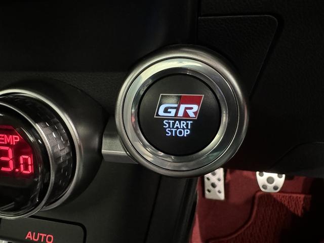 ＧＲ８６ ＲＺ　６速マニュアル　メモリーナビ　フルセグ　バックカメラ　ＥＴＣ　ドラレコ　ＣＤ　ミュージックプレイヤー接続可　オートクルーズコントロール　ＬＥＤヘッドランプ　スマートキー　キーレス（18枚目）