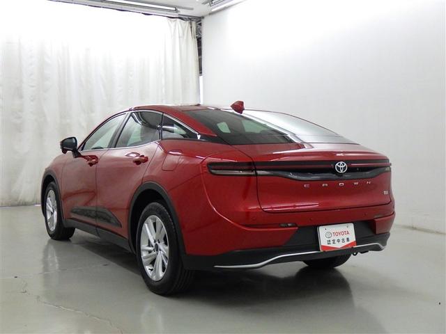 クラウンクロスオーバー Ｇ　衝突被害軽減システム　フルセグ　バックカメラ　ＥＴＣ　ミュージックプレイヤー接続可　電動シート　オートクルーズコントロール　ＬＥＤヘッドランプ　スマートキー　キーレス　４ＷＤ　ハイブリッド（5枚目）