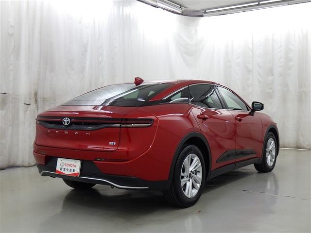 クラウンクロスオーバー Ｇ　衝突被害軽減システム　フルセグ　バックカメラ　ＥＴＣ　ミュージックプレイヤー接続可　電動シート　オートクルーズコントロール　ＬＥＤヘッドランプ　スマートキー　キーレス　４ＷＤ　ハイブリッド（6枚目）