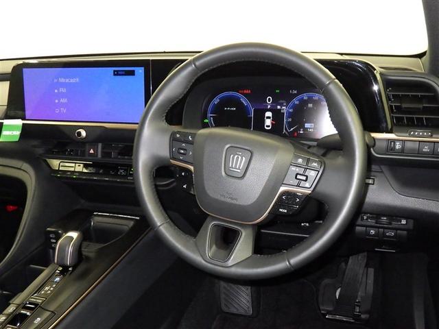 クラウンクロスオーバー Ｇ　衝突被害軽減システム　フルセグ　バックカメラ　ＥＴＣ　ミュージックプレイヤー接続可　電動シート　オートクルーズコントロール　ＬＥＤヘッドランプ　スマートキー　キーレス　４ＷＤ　ハイブリッド（8枚目）