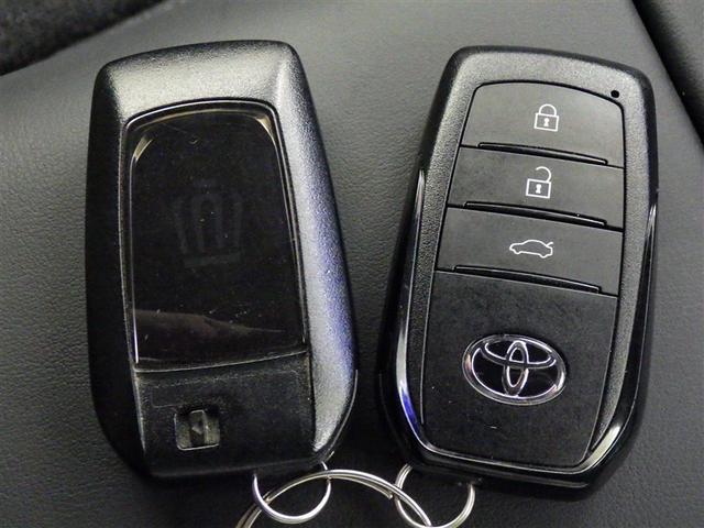 クラウンクロスオーバー Ｇ　衝突被害軽減システム　フルセグ　バックカメラ　ＥＴＣ　ミュージックプレイヤー接続可　電動シート　オートクルーズコントロール　ＬＥＤヘッドランプ　スマートキー　キーレス　４ＷＤ　ハイブリッド（20枚目）