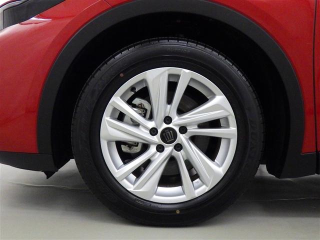 クラウンクロスオーバー Ｇ　衝突被害軽減システム　フルセグ　バックカメラ　ＥＴＣ　ミュージックプレイヤー接続可　電動シート　オートクルーズコントロール　ＬＥＤヘッドランプ　スマートキー　キーレス　４ＷＤ　ハイブリッド（27枚目）