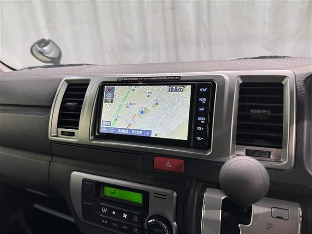 ハイエースバン ロングスーパーＧＬ　衝突被害軽減システム　メモリーナビ　フルセグ　ＥＴＣ　ドラレコ　ＣＤ　ミュージックプレイヤー接続可　ＤＶＤ再生　ＬＥＤヘッドランプ　スマートキー　キーレス　ディーゼル（9枚目）