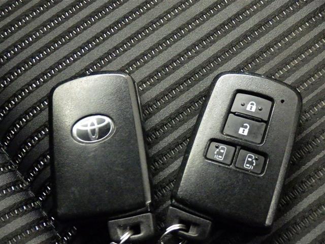 ヴォクシー ＺＳ　煌ＩＩ　衝突被害軽減システム　メモリーナビ　フルセグ　バックカメラ　ＥＴＣ　ドラレコ　ＣＤ　ミュージックプレイヤー接続可　ＤＶＤ再生　後席モニター　オートクルーズコントロール　ＬＥＤヘッドランプ　乗車定員８人（25枚目）