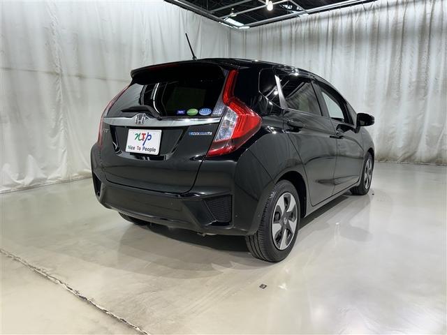 フィットハイブリッド Ｆパッケージ　コンフォートエディション　衝突被害軽減システム　メモリーナビ　フルセグ　バックカメラ　ＥＴＣ　ＣＤ　ミュージックプレイヤー接続可　ＤＶＤ再生　スマートキー　キーレス　ハイブリッド（7枚目）