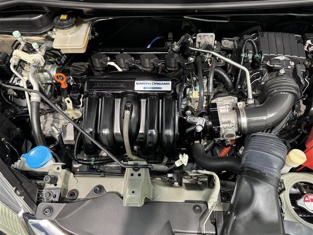 フィットハイブリッド Ｆパッケージ　コンフォートエディション　衝突被害軽減システム　メモリーナビ　フルセグ　バックカメラ　ＥＴＣ　ＣＤ　ミュージックプレイヤー接続可　ＤＶＤ再生　スマートキー　キーレス　ハイブリッド（26枚目）